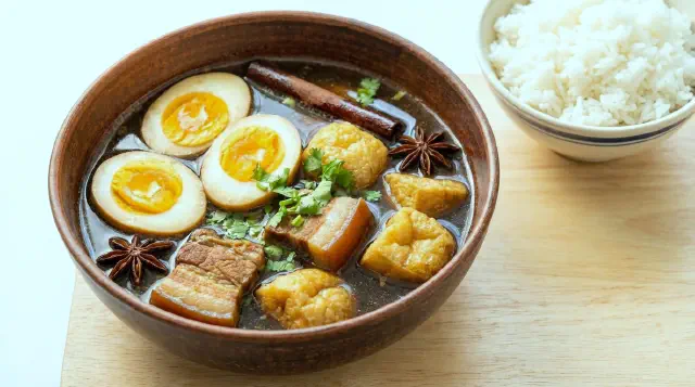 Femkryddersuppe med æg og flæsk (Kai Palo)