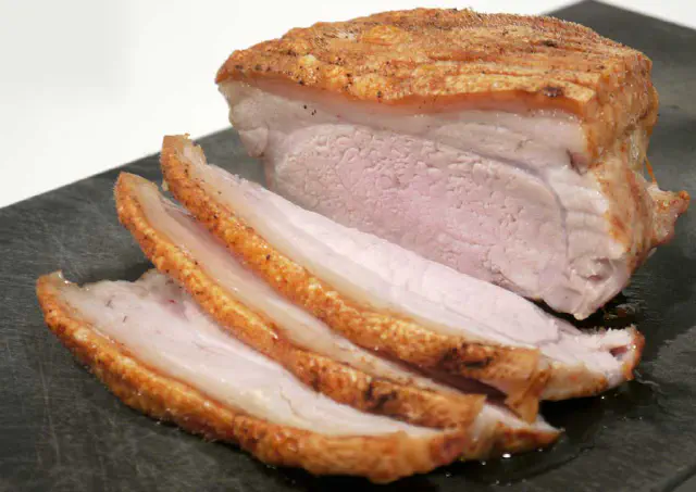 Flæskesteg med sprød svær