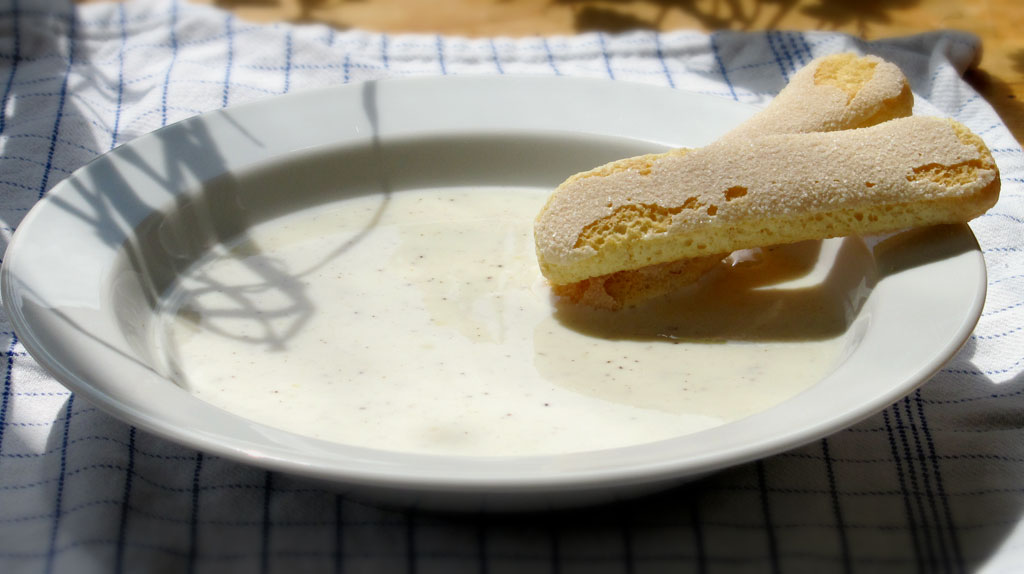 Koldskål - kærnemælkskoldskål