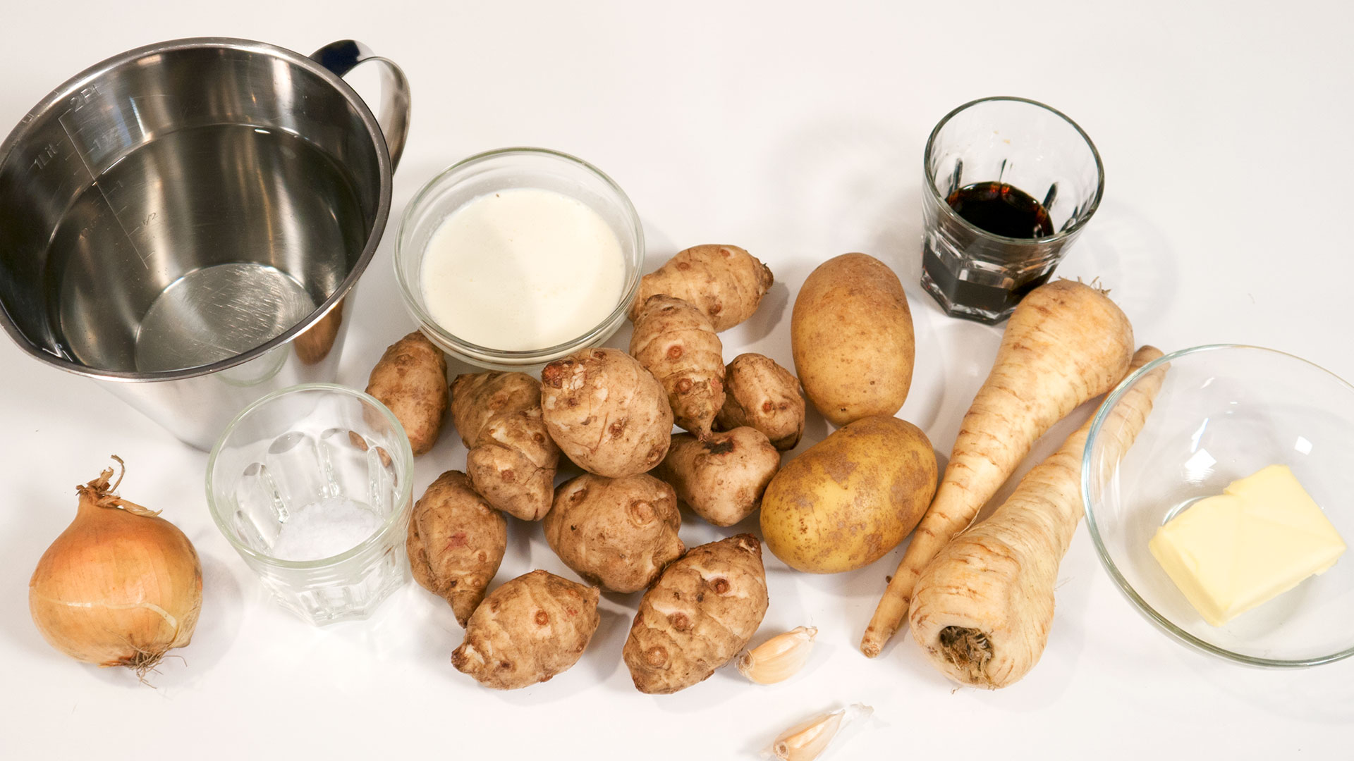 Rodfrugt suppe, eller mos, af jordskokker, pastinak og kartofler - grundopskrift til næsten alt vintergrønt