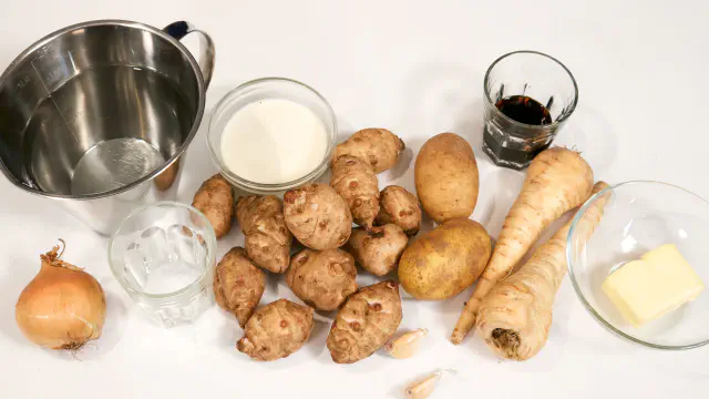 Rodfrugt suppe, eller mos, af jordskokker, pastinak og kartofler - grundopskrift til næsten alt vintergrønt