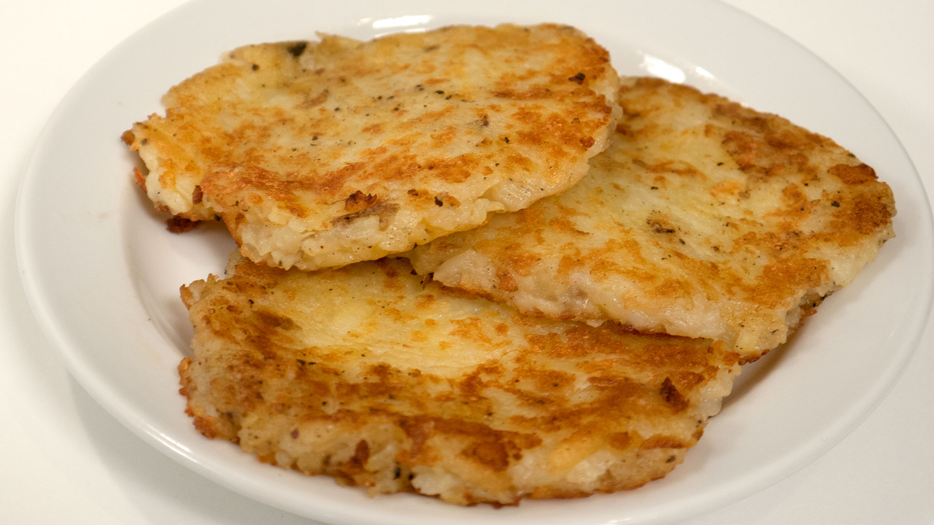 Rösti - schweiziske kartoffelpandekager - rosti- røsti