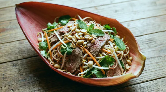 Vietnamesisk Bananblomst Salat